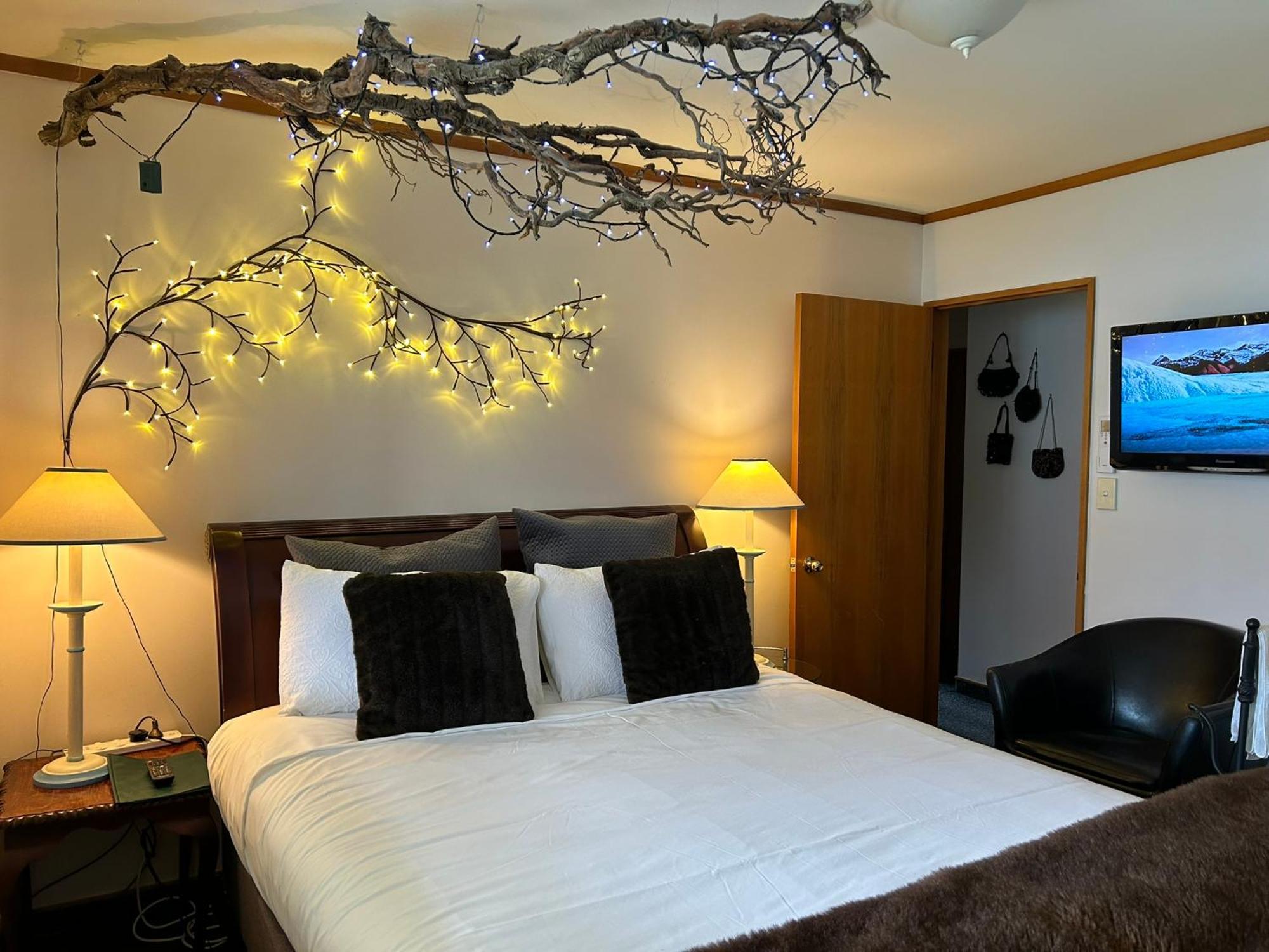 The Embassy B&B Queenstown Bagian luar foto