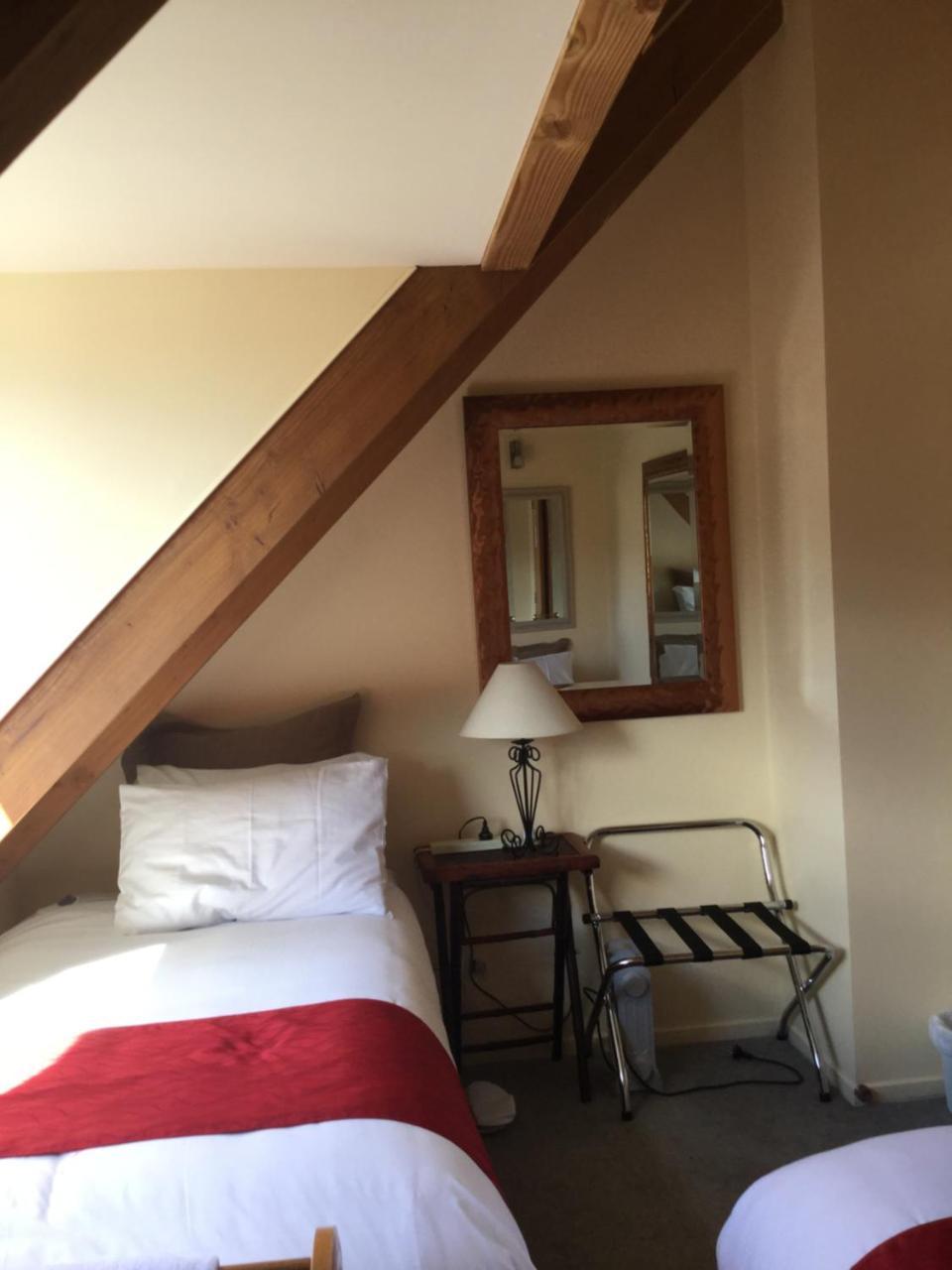The Embassy B&B Queenstown Bagian luar foto