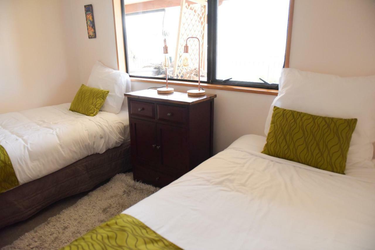 The Embassy B&B Queenstown Bagian luar foto