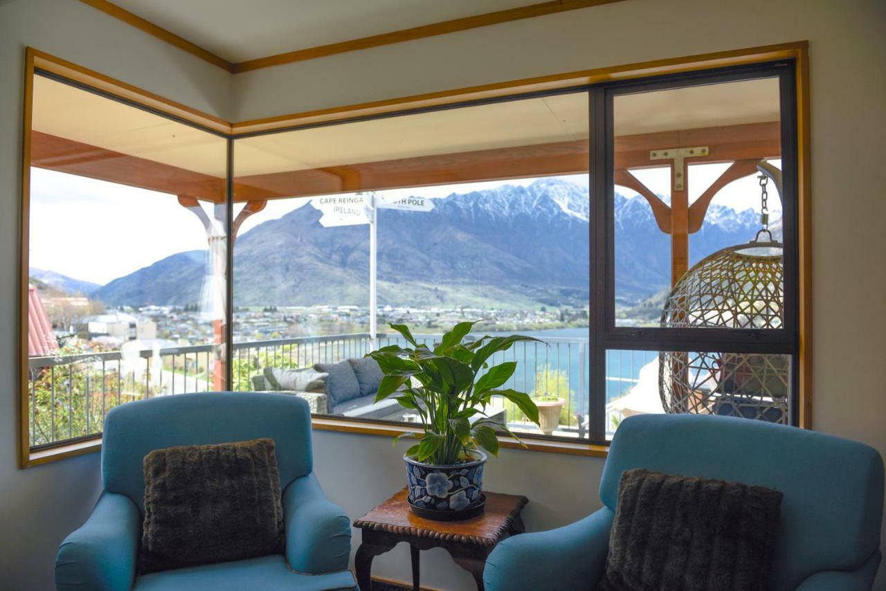 The Embassy B&B Queenstown Bagian luar foto