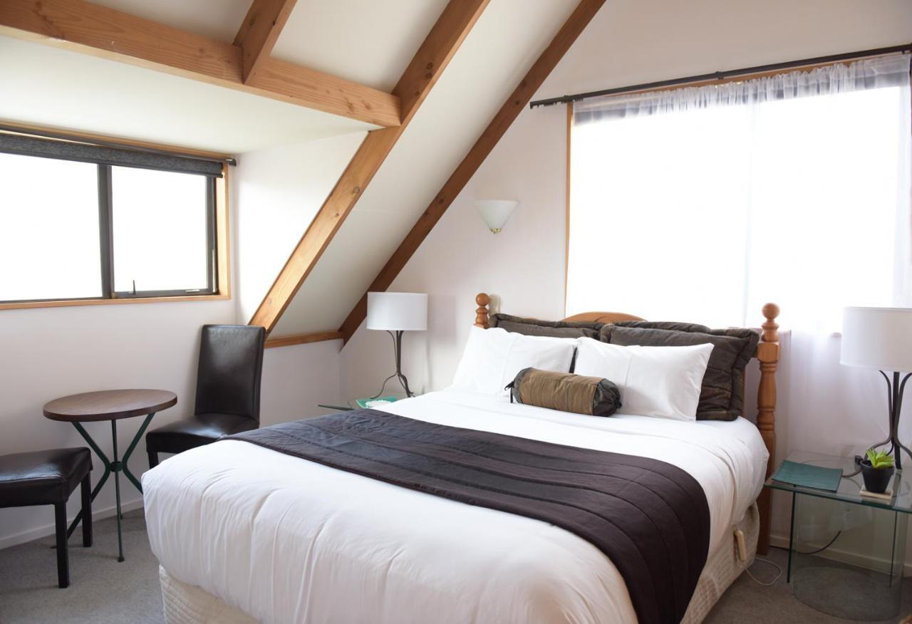 The Embassy B&B Queenstown Bagian luar foto
